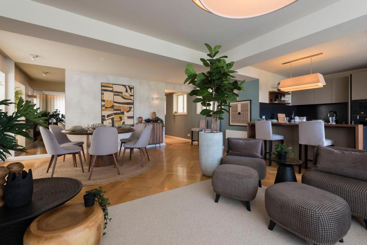 Emporium Deluxe 3Br Apartment W/ Private Parking By Lovelystay ポルト エクステリア 写真