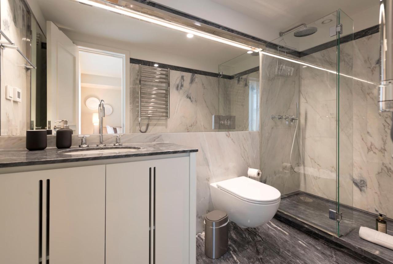 Emporium Deluxe 3Br Apartment W/ Private Parking By Lovelystay ポルト エクステリア 写真
