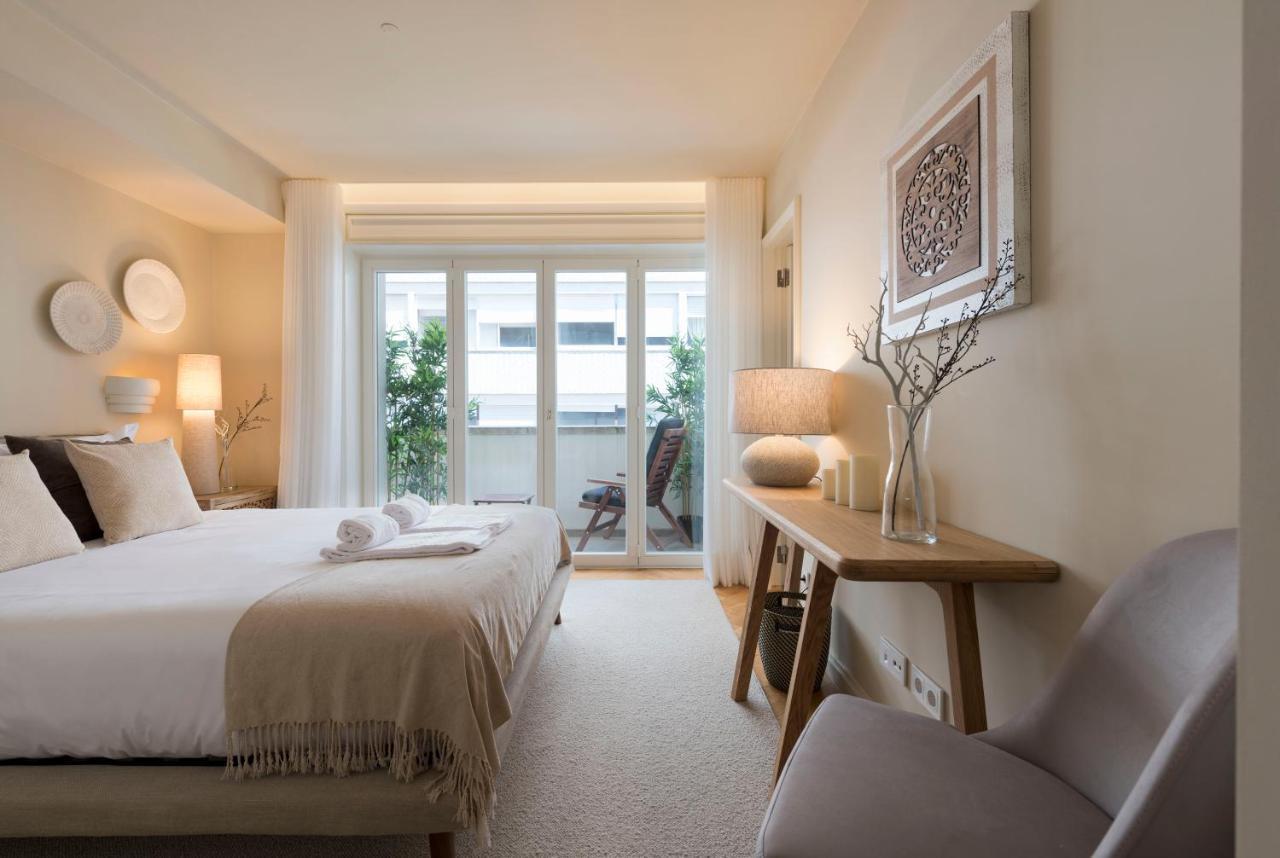 Emporium Deluxe 3Br Apartment W/ Private Parking By Lovelystay ポルト エクステリア 写真
