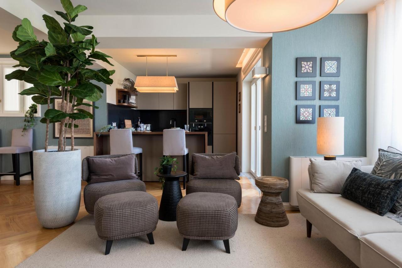 Emporium Deluxe 3Br Apartment W/ Private Parking By Lovelystay ポルト エクステリア 写真